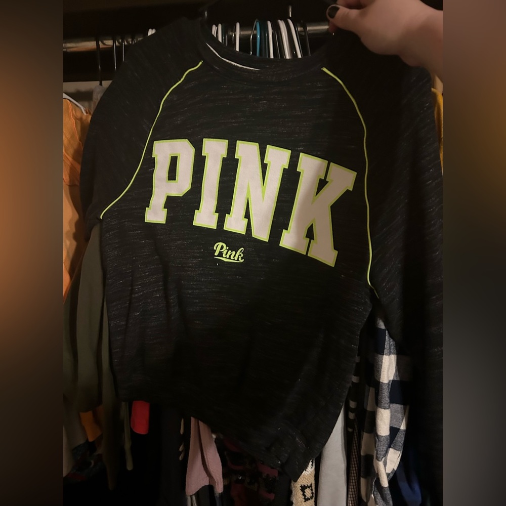 VS PINK SWEATSHIRT